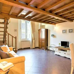  Apartment Charming Cavour Heart Of Italy